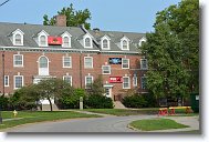 DSC_0548 * Birch Hall.  4th floor: Lange House; 3rd floor: Stevenson House; 2nd floor: Dana House; 1st floor: Lindstrom House. * 4496 x 3000 * (4.05MB)