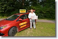 DSC_0643 * The Pizza Pit delivery man brings the pizza to the picnic tables. * 4496 x 3000 * (3.99MB)